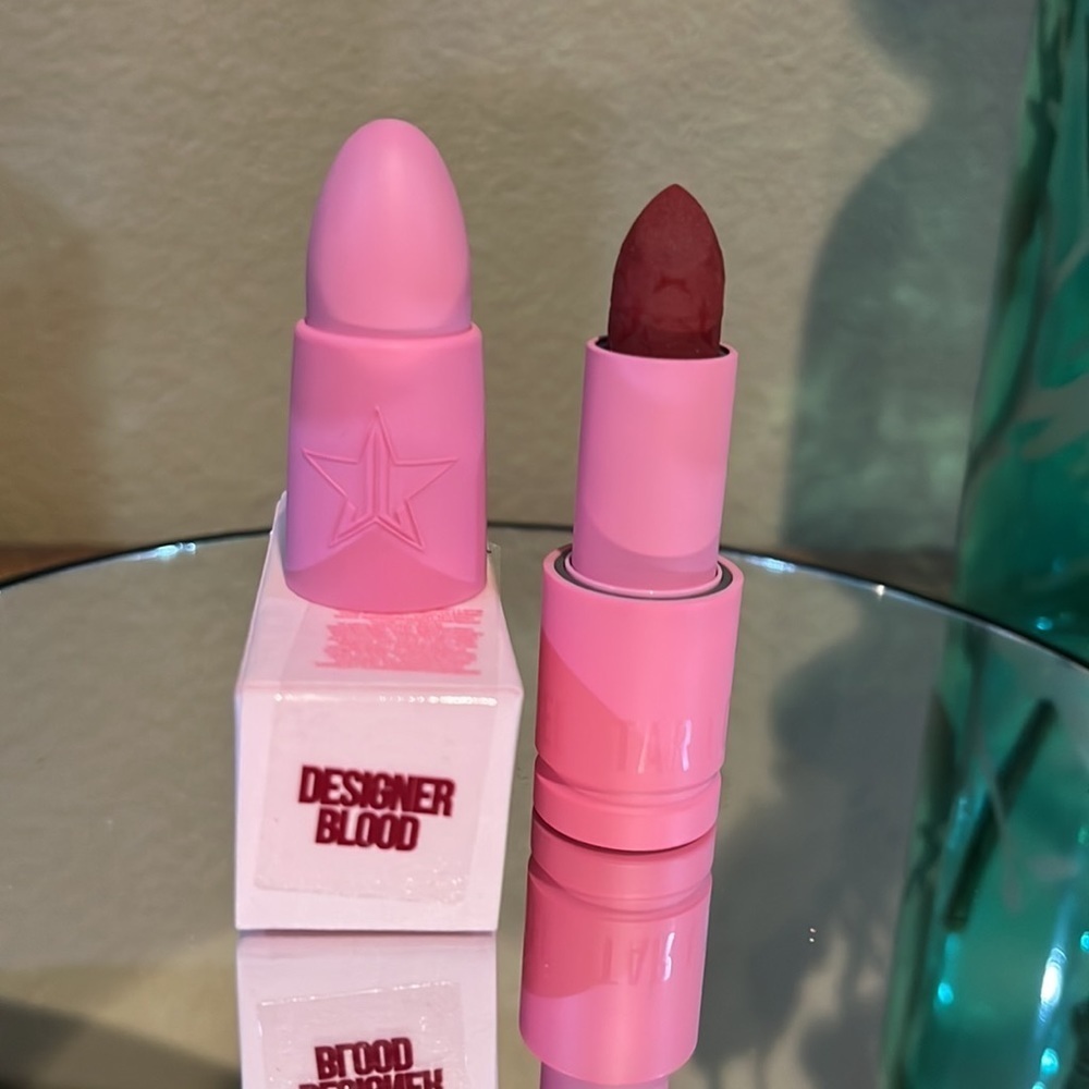 Jeffree Star Velvet Trap lipstick in color Designer Blood. New!